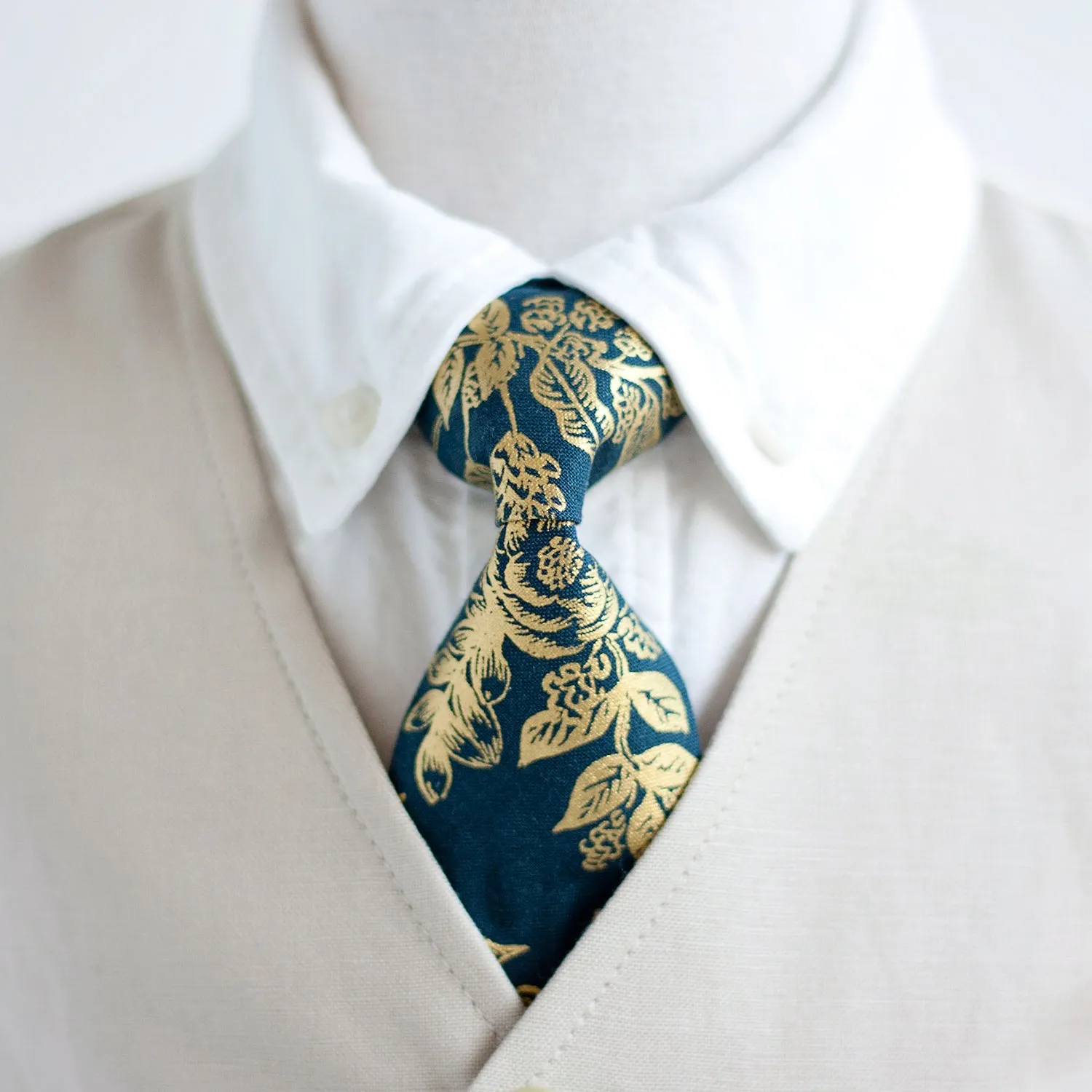 Boy's Bow Tie / Navy Metallic Toile