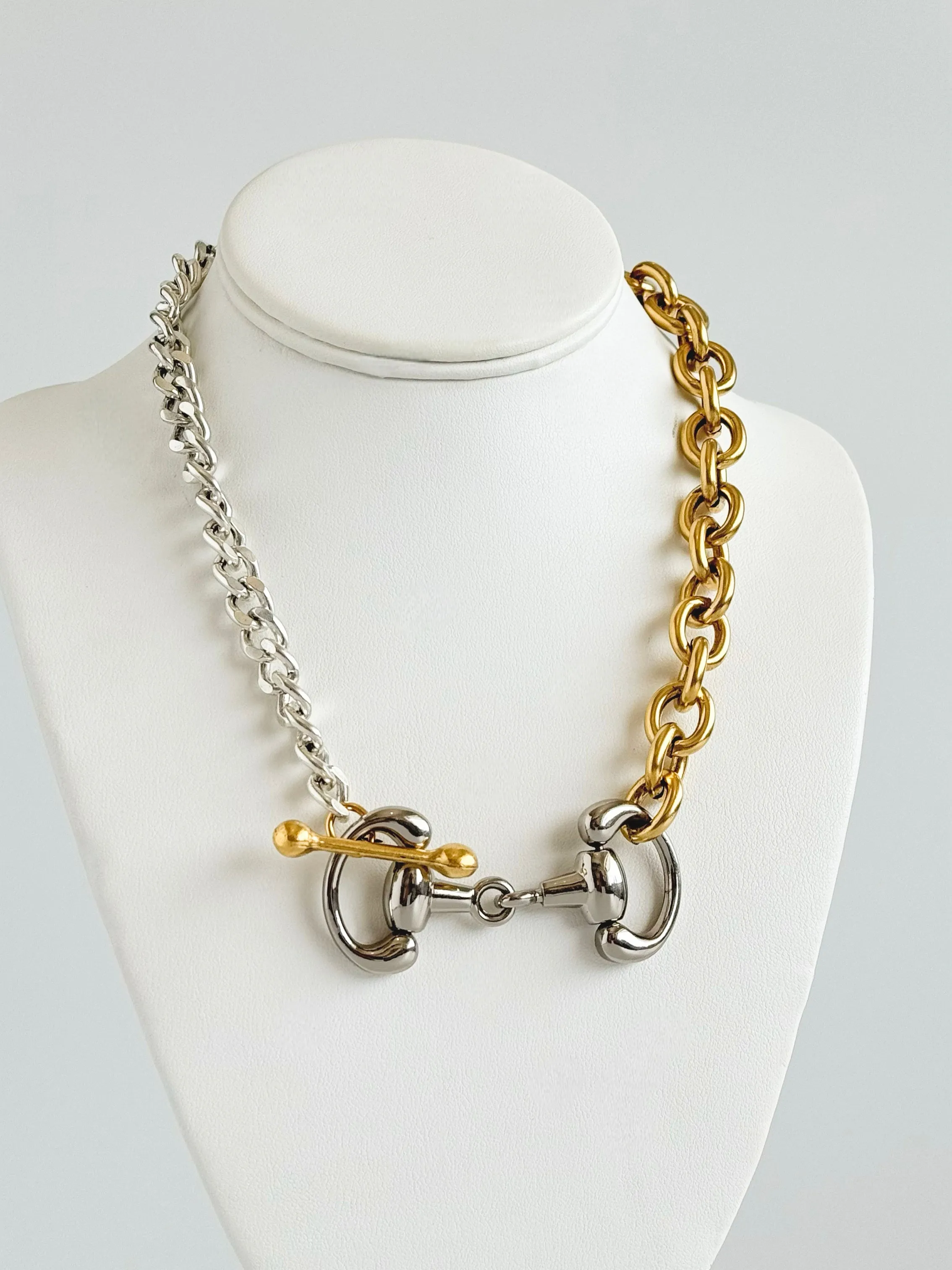 Chunky Horsebit Toggle Necklace