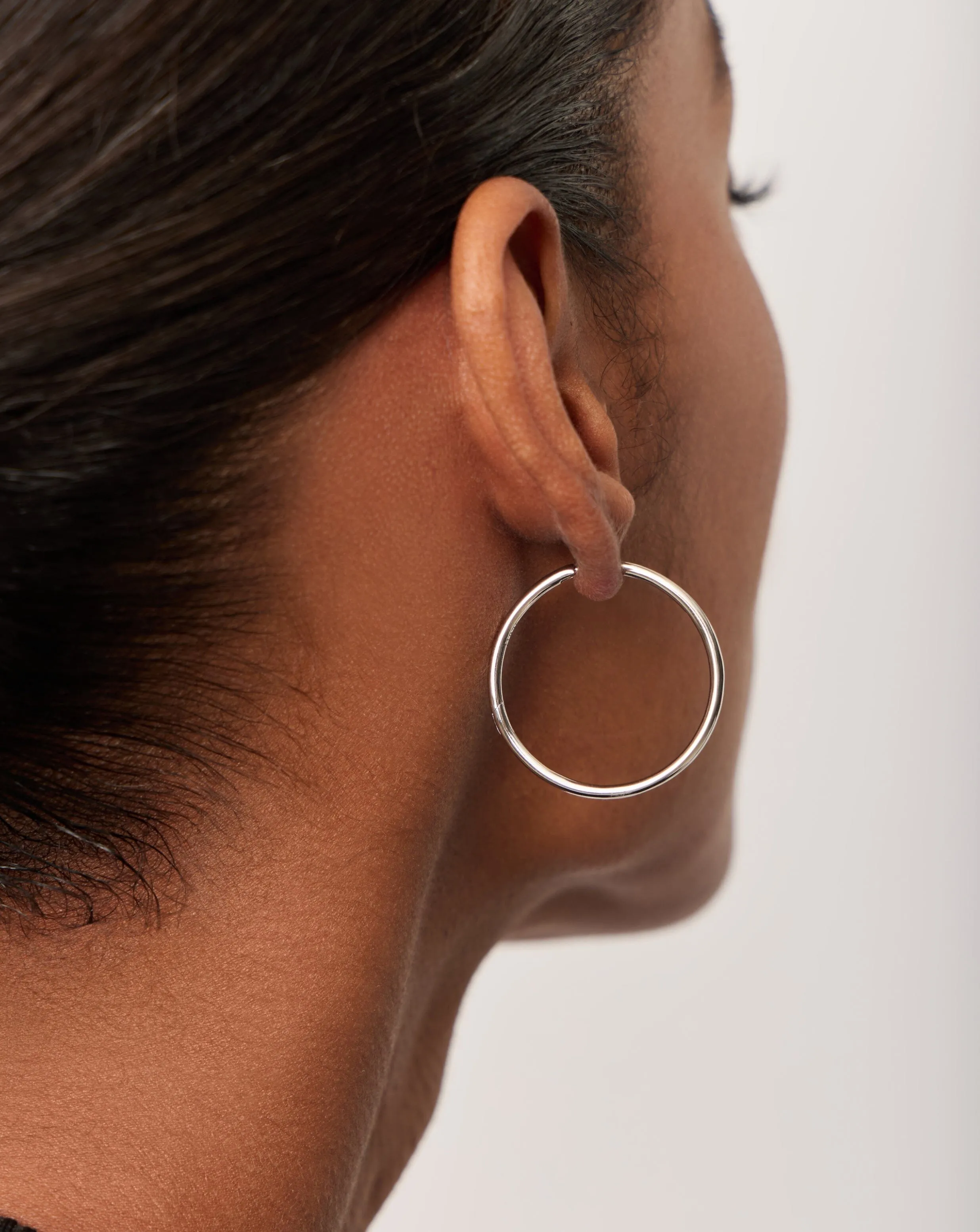 Classic Medium Hoop Earrings | Rhodium Plated on Recycled Sterling Silver