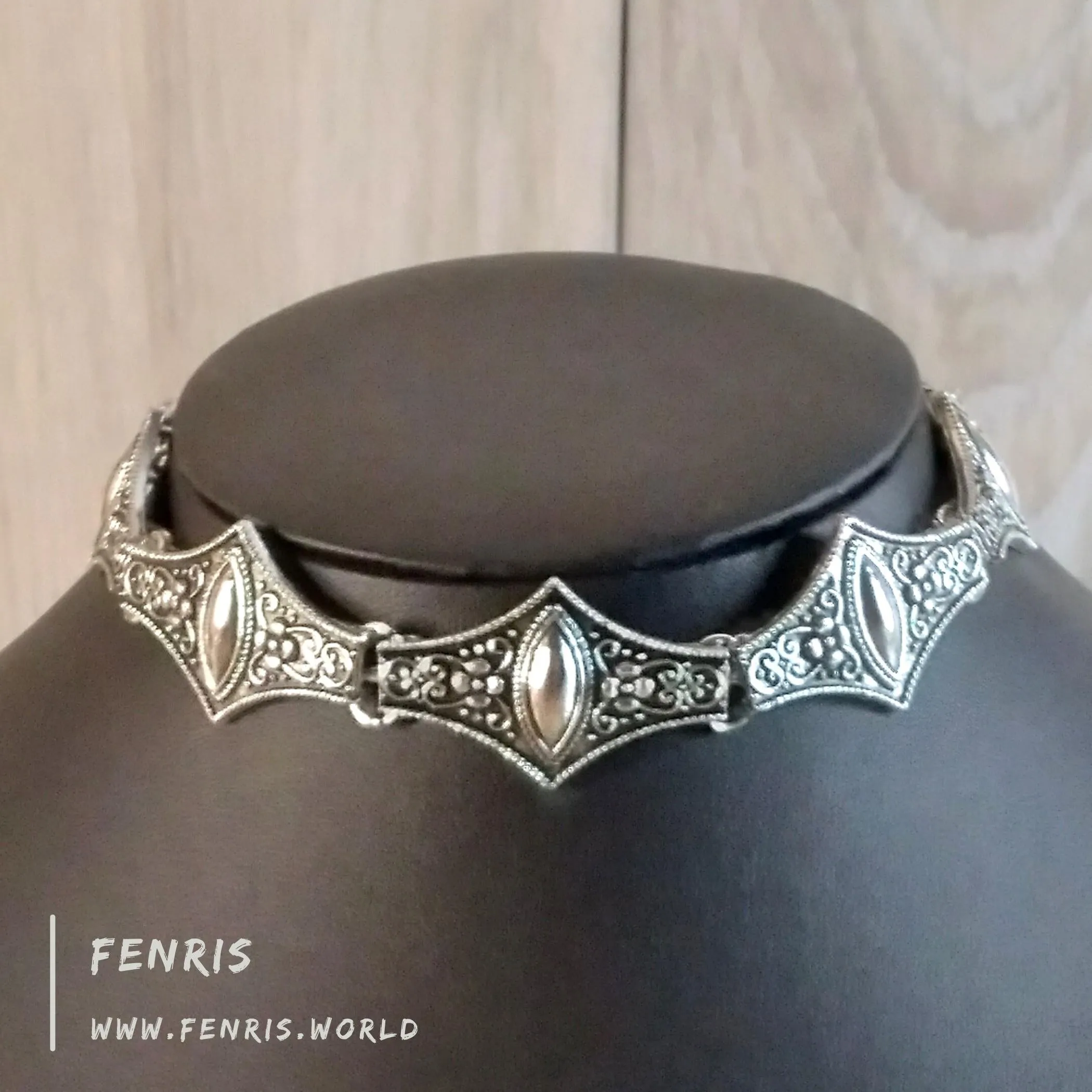 Gothic Victorian Choker Necklace Silver