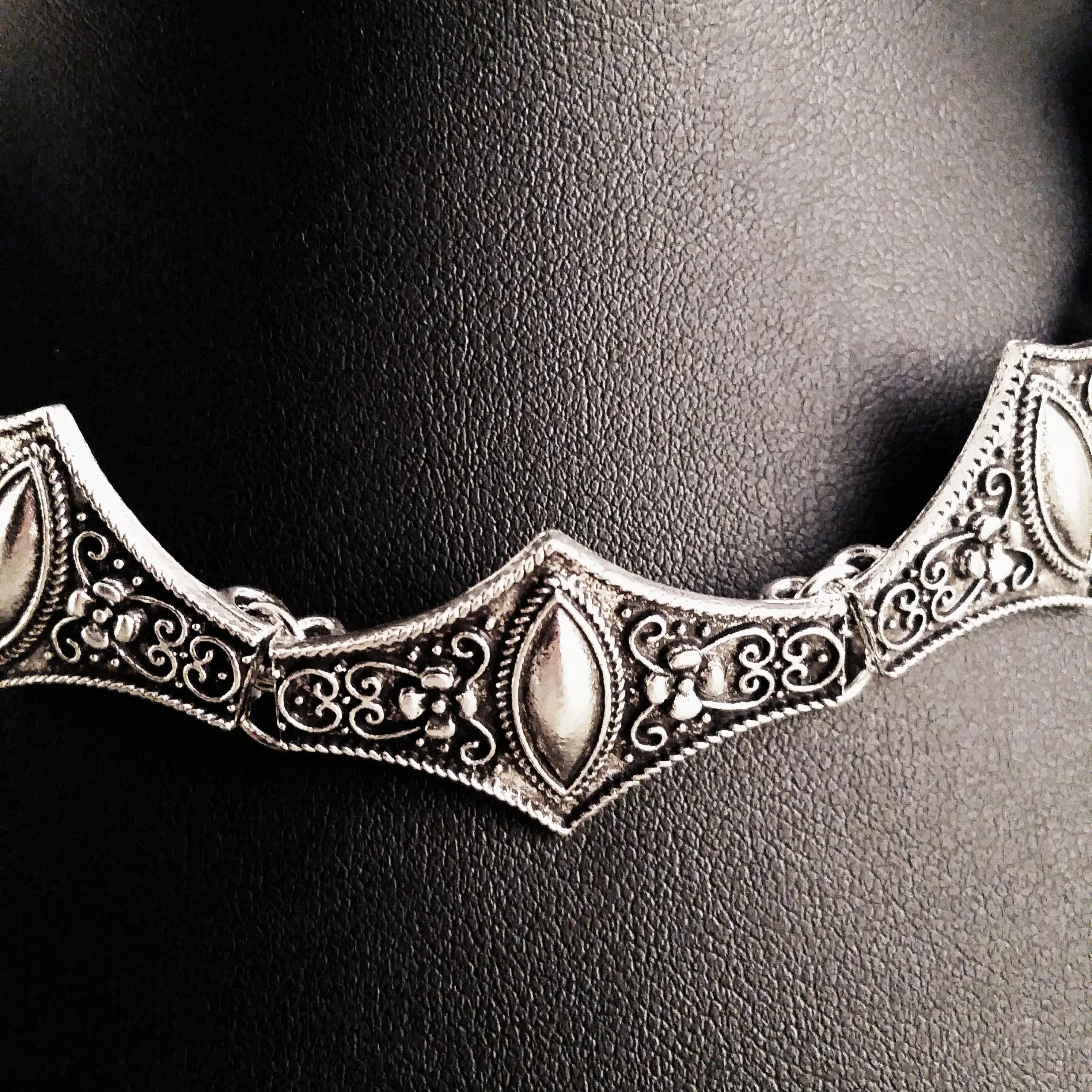 Gothic Victorian Choker Necklace Silver