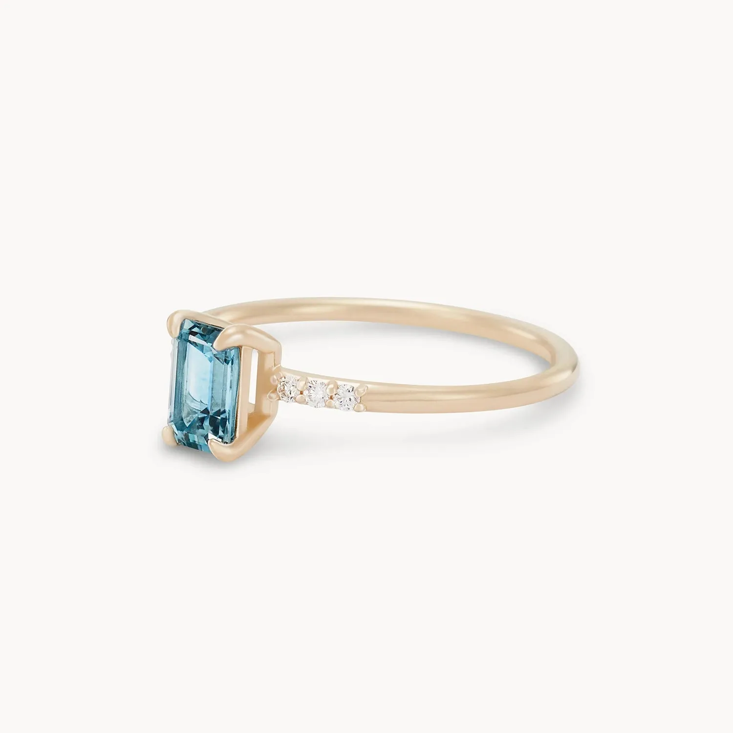 honour one-of-a-kind - 14k yellow gold, baguette blue sapphire