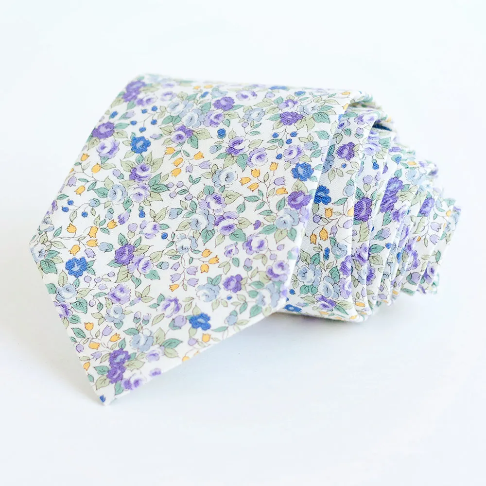 Men's Necktie / Blossoms In Purple